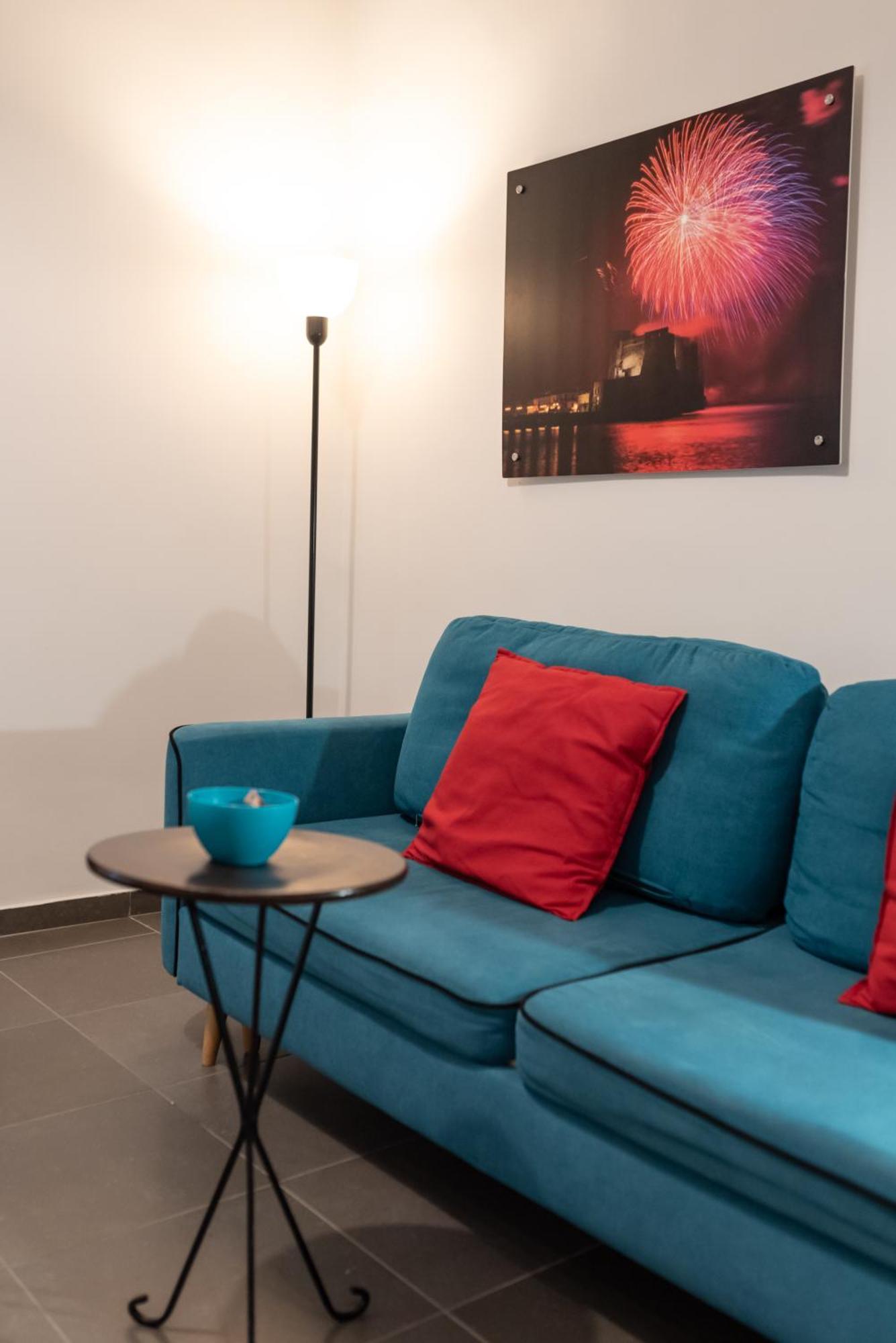 Napoli Sottosopra Chiaia Apartment Екстериор снимка