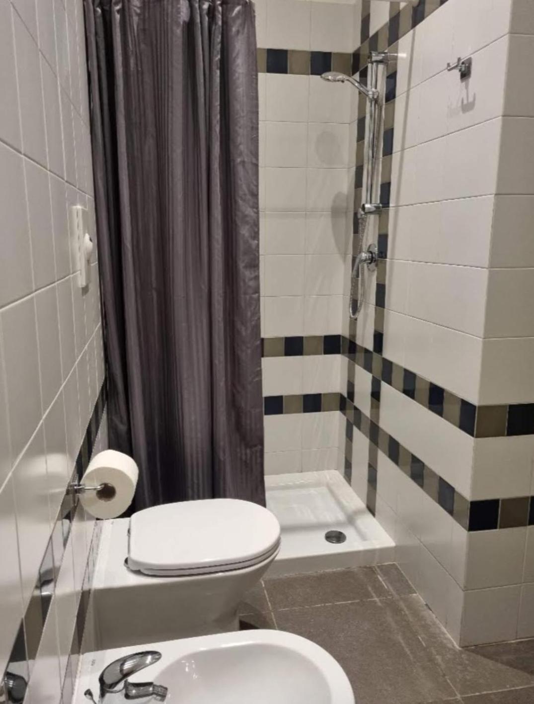 Napoli Sottosopra Chiaia Apartment Екстериор снимка