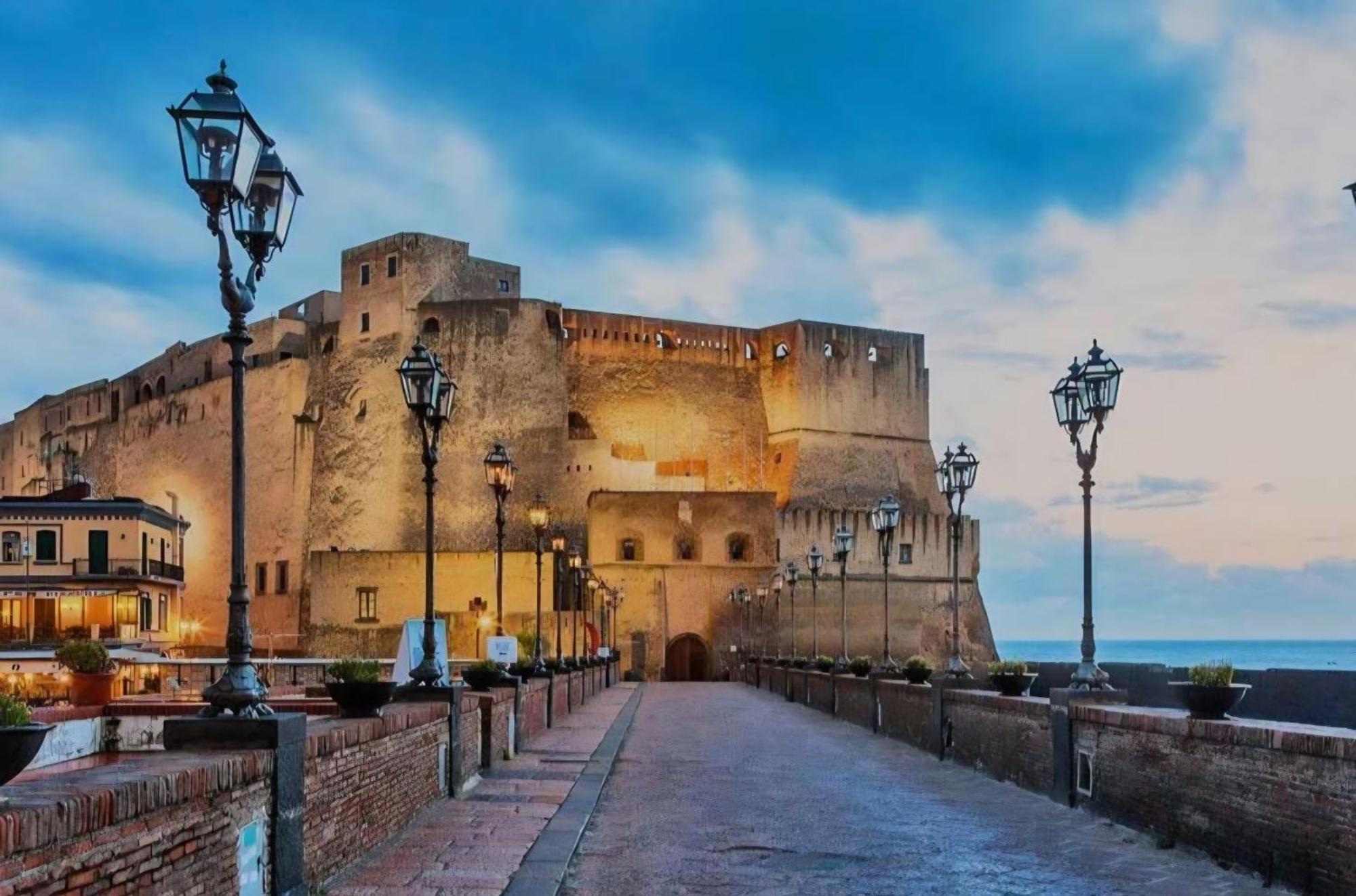 Napoli Sottosopra Chiaia Apartment Екстериор снимка